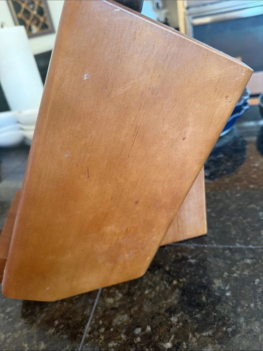 Wolf knife block and knife sharpener